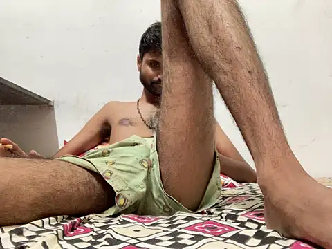 Snapshot of BBCHORNEYDADDY chatting on 06-18-26, 10:58 BBCHORNEYDADDY online show from 06-18-26, 10:58