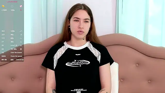 EvaAndLuna online show from 06-20-26, 12:36