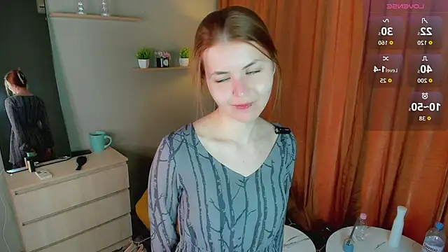 LeyaBloom online show from 05-19-26, 10:21