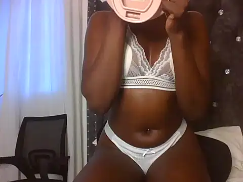 Snapshot of lil_creamer chatting on 04-29-26, 05:22 lil creamer online show from 04-29-26, 05:22