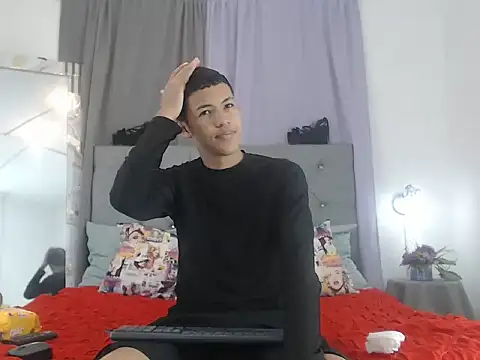 PhillipCox online show from 06-20-26, 12:19