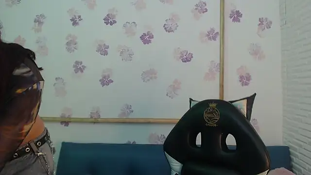 Karol prescot online show from 04-29-26, 02:10