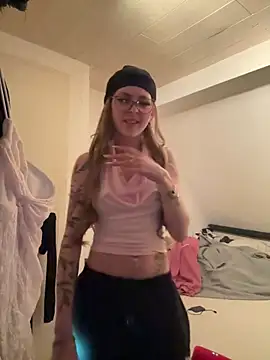 Lina-420 online show from 05-17-26, 07:43