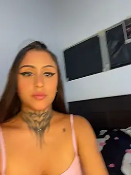 sarah escobarr  online show from 05-22-26, 01:35