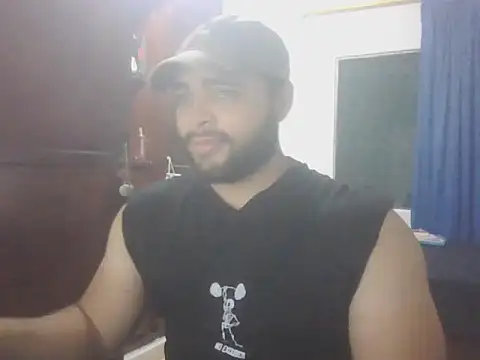 Snapshot of Bearmachin chatting on 04-29-26, 11:11 Bearmachin online show from 04-29-26, 11:11
