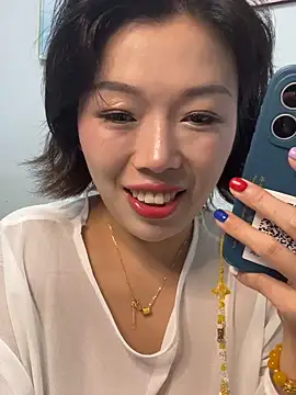 Snapshot of milkwine chatting on 06-20-26, 03:48 milkwine online show from 06-20-26, 03:48