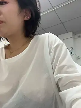Snapshot of milkwine chatting on 07-04-26, 03:35 milkwine online show from 07-04-26, 03:35