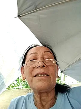 Snapshot of mouth22 chatting on 06-14-26, 01:25 mouth22 online show from 06-14-26, 01:25