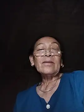 Snapshot of mouth22 chatting on 06-18-26, 10:14 mouth22 online show from 06-18-26, 10:14