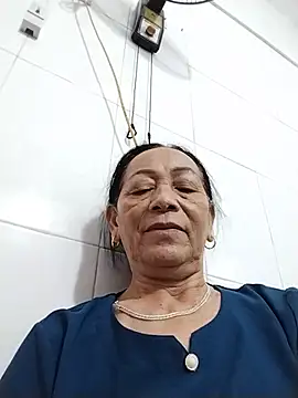 Snapshot of mouth22 chatting on 07-19-26, 11:03 mouth22 online show from 07-19-26, 11:03
