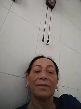 Snapshot of mouth22 chatting on 07-21-26, 02:36 mouth22 online show from 07-21-26, 02:36