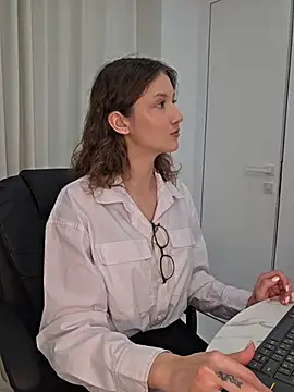 Snapshot of Aria_Alves chatting on 07-07-26, 04:44 Aria Alves online show from 07-07-26, 04:44