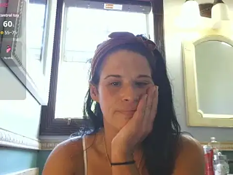 Snapshot of Vanessa_Valentine chatting on 05-17-26, 02:46 Vanessa Valentine online show from 05-17-26, 02:46