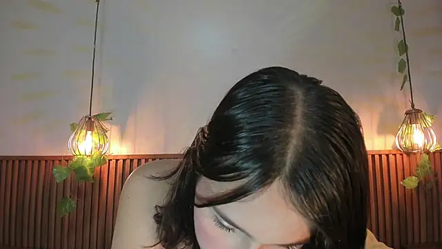 Snapshot of AmelieCooper chatting on 05-20-26, 07:42 AmelieCooper online show from 05-20-26, 07:42