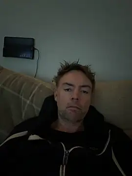 BronzeShowtime67 online show from 05-04-26, 12:34