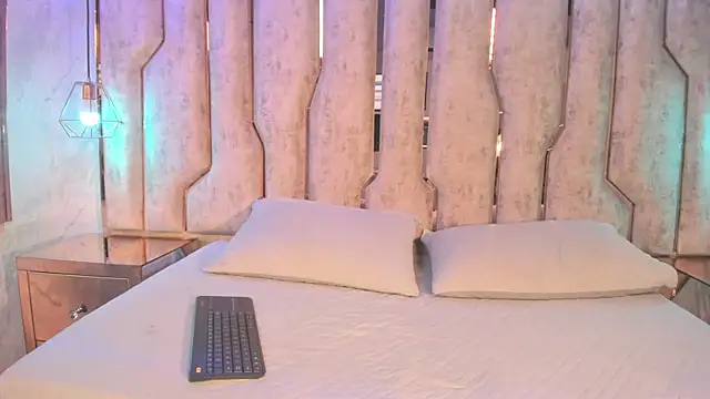 Snapshot of chica_nocturna25 chatting on 07-27-26, 03:13 chica nocturna25 online show from 07-27-26, 03:13