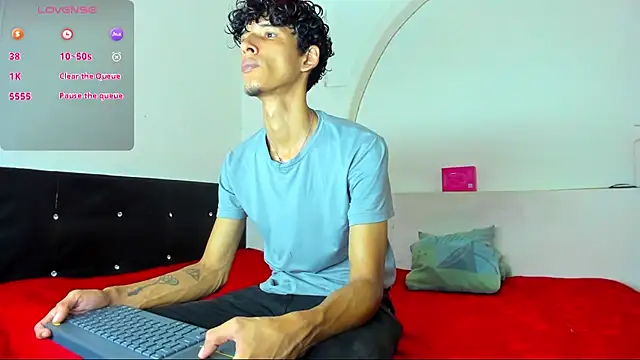 liammendoza98 online show from 05-22-26, 12:11