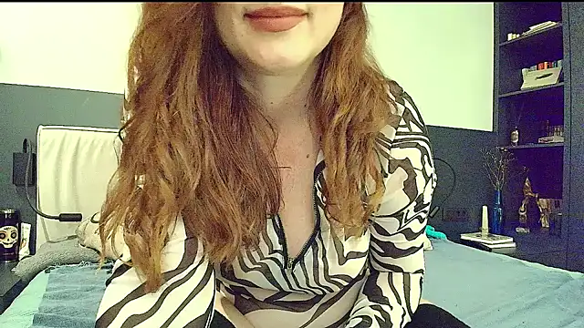 Snapshot of Peachy_ chatting on 12-10-24, 08:19 Peachy online show from 12-10-24, 08:19