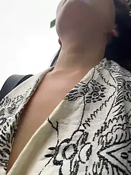 xiaochengzi505 online show from 06-16-26, 08:50