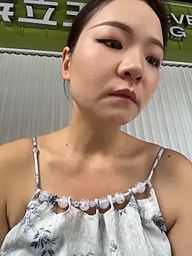 Snapshot of xiaochengzi505 chatting on 07-12-26, 01:07 xiaochengzi505 online show from 07-12-26, 01:07