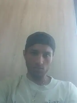 Snapshot of hotrichardo2 chatting on 06-04-26, 10:32 hotrichardo2 online show from 06-04-26, 10:32
