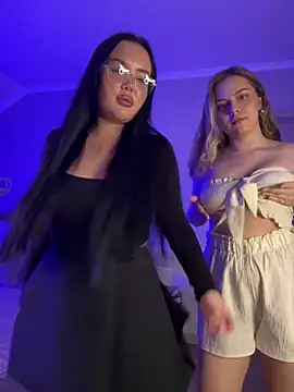 Cherry Pair online show from 04-28-26, 11:26