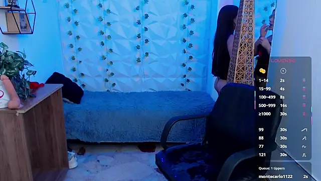 Snapshot of Lana_Fiore chatting on 06-06-26, 04:33 Lana Fiore online show from 06-06-26, 04:33