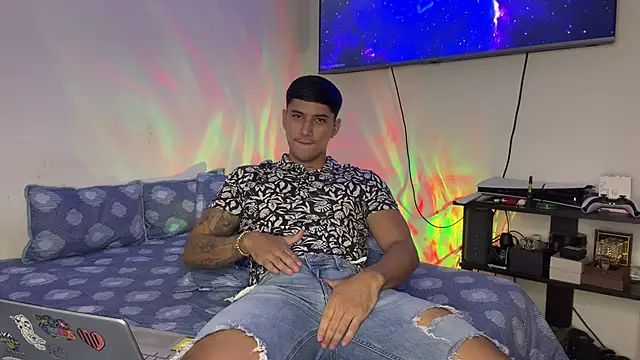 SexxxySquirterStev777 online show from 06-19-26, 11:14