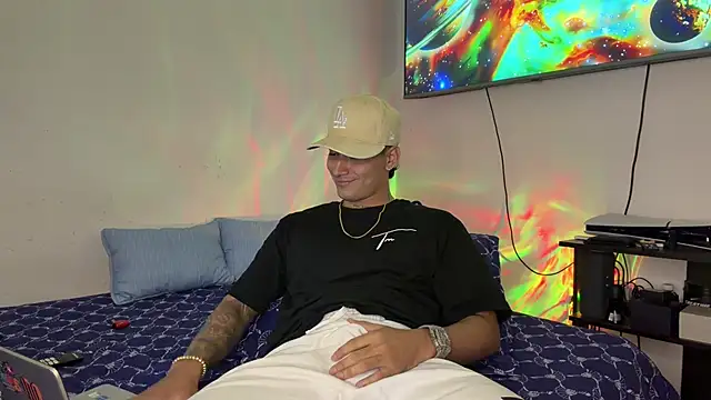 SexxxySquirterStev777 online show from 06-27-26, 02:12