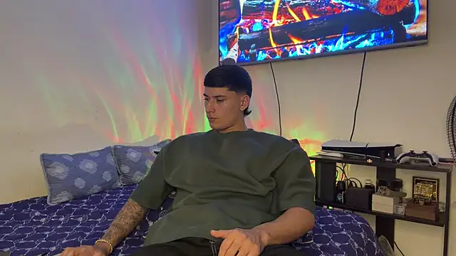 SexxxySquirterStev777 online show from 07-06-26, 03:03