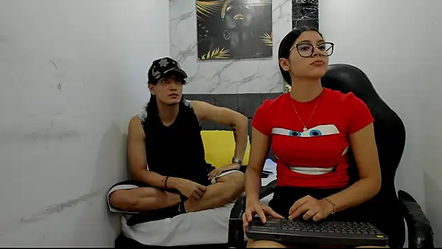 sweetauracouple online show from 07-06-26, 03:03