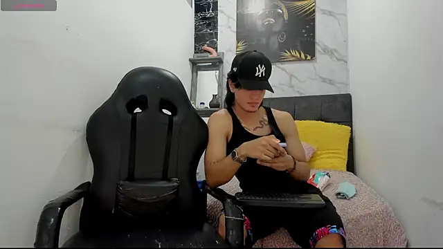 sweetauracouple online show from 07-14-26, 03:00