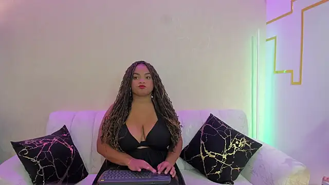 CoralJhonss online show from 05-03-26, 12:11
