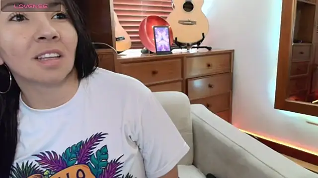 Taliapeach online show from 06-12-26, 04:28