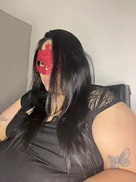Snapshot of TemptingMoon chatting on 05-16-26, 11:36 TemptingMoon online show from 05-16-26, 11:36