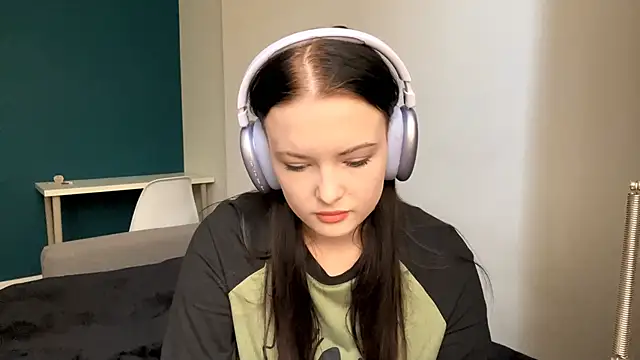 AmbientInvalid online show from 05-08-26, 01:49