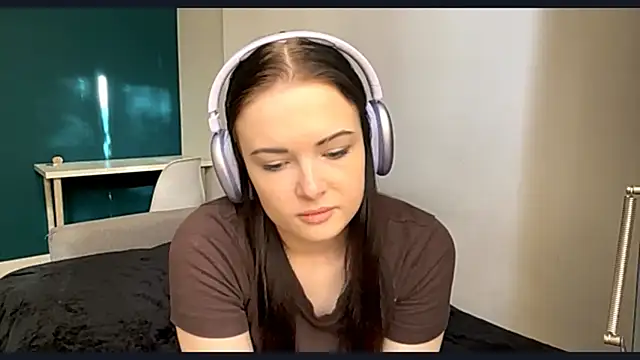 AmbientInvalid online show from 05-11-26, 04:15
