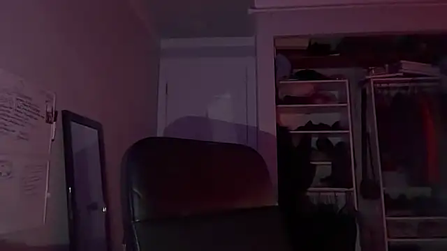 Snapshot of Maddieblairxo chatting on 07-26-26, 08:10 Maddieblairxo online show from 07-26-26, 08:10