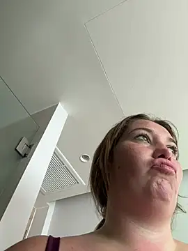 Mrsthicktorious8 online show from 05-08-26, 02:28