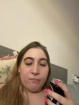 Snapshot of Taylormillie471 chatting on 06-17-26, 12:13 Taylormillie471 online show from 06-17-26, 12:13