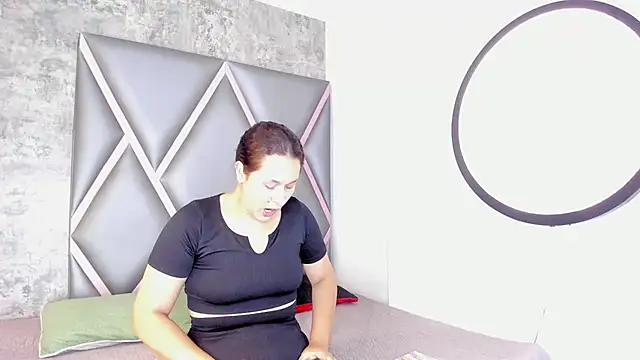 Snapshot of DeborayDark chatting on 05-23-26, 07:29 DeborayDark online show from 05-23-26, 07:29