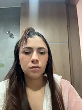 Snapshot of EmilyCxx chatting on 06-27-26, 12:04 EmilyCxx online show from 06-27-26, 12:04