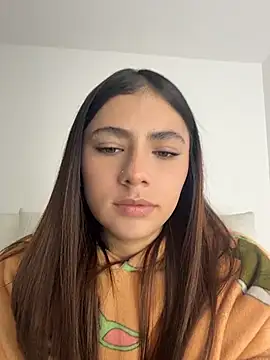 Snapshot of EmilyCxx chatting on 07-11-26, 12:02 EmilyCxx online show from 07-11-26, 12:02