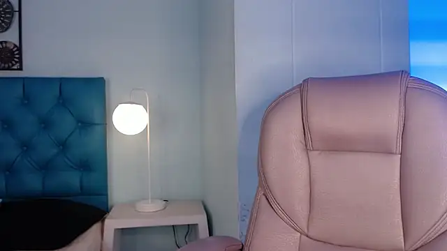 Snapshot of Lilyred_ chatting on 07-11-26, 03:31 Lilyred online show from 07-11-26, 03:31