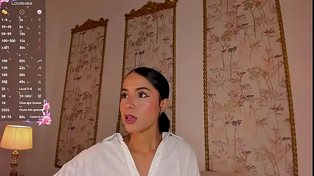 Snapshot of sara_castro24_ chatting on 07-29-26, 08:51 sara castro24 online show from 07-29-26, 08:51
