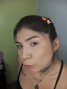 PequenaNena online show from 06-12-26, 02:54
