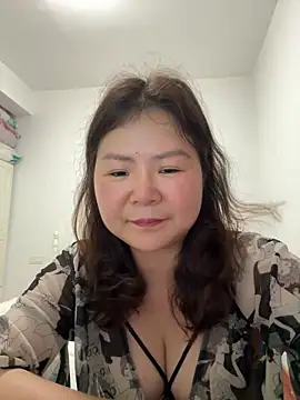 Snapshot of linda51863 chatting on 05-21-26, 12:12 linda51863 online show from 05-21-26, 12:12