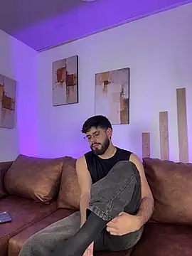 DomBoy  online show from 06-11-26, 07:56