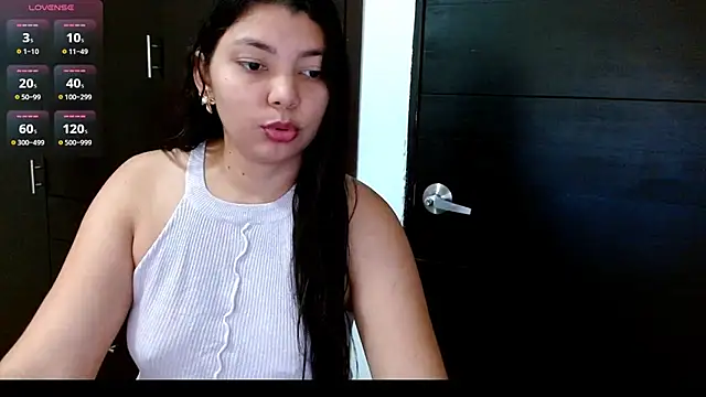 Snapshot of KarlaLoving chatting on 06-24-26, 06:18 KarlaLoving online show from 06-24-26, 06:18