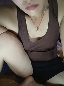 Snapshot of Hazel_Nova chatting on 06-15-26, 01:41 Hazel Nova online show from 06-15-26, 01:41